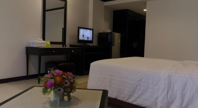 Town In Town Gardent Resort Bangkok Exterior foto